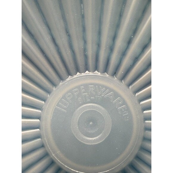 Vintage Tupperware 5" Round Servalier Lid #812-18 Clear Harvest Replacement Lid - Picture 2 of 5